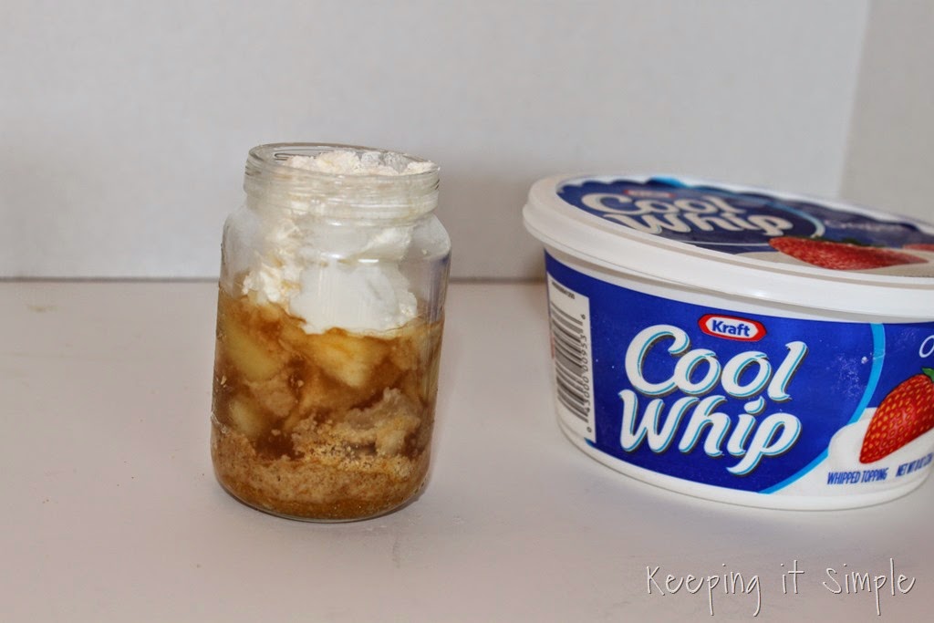 [%2523ad%2520Apple-pie-in-a-jar-with-free-printable%2520%2523ThankfullySweet%2520%25289%2529%255B3%255D.jpg]