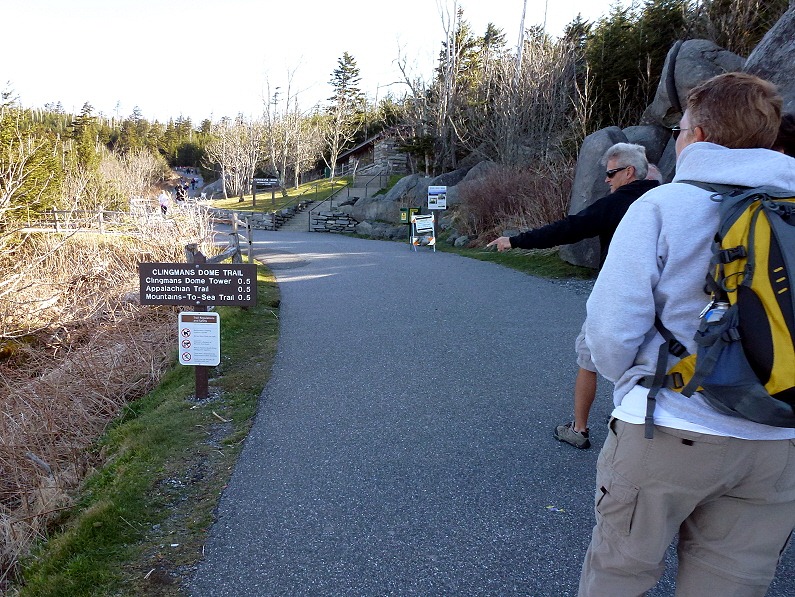 [03b---Path-to-Tower-and-AT-trailhead.jpg]