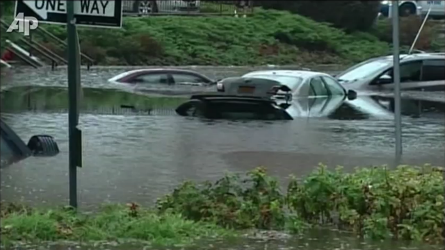 Video: Wettest day in NYC, 14 August 2011. Torrential rainfall in New York City rerouted subways, delayed commuter trains, flooded low-lying roads, and set records Sunday. AP