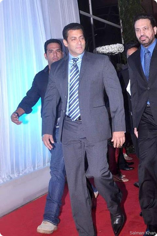 Exclusive Photos of Esha Deol's wedding reception5 Exclusive Photos of Esha Deol's wedding reception5
