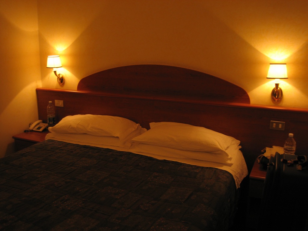 [Hotel%2520Laura%2520Room%2520404%2520-%2520Bed%255B6%255D.jpg]