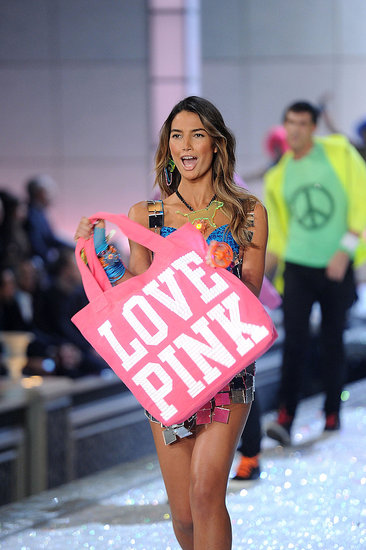 2011-Victorias-Secret-Fashion-Show-101.jpg