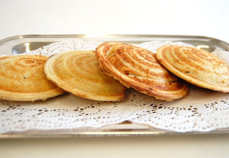 Flying saucer sandwiches - JustAnotherPixel.net