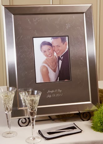 [90418_personalized-signature-frame-with-titanium-frame-style-sktf-11x14-1380510024-717%255B6%255D.jpg]