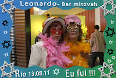 Fotos do evento Leonardo - 13.08.11. Foto numero 07 da Social Click Fotografia Digital, do Rio de Janeiro, RJ, que faz fotos divertidas, fotos malucas, fotos com fantasias, fotos na hora, fotografia maluca, fotografia divertida com molduras personalizadas. fotos divertidas malucas foto maluca animadas animado rj rio de janeiro divertida fantasia animada fotografias casamento cidade www fotografos