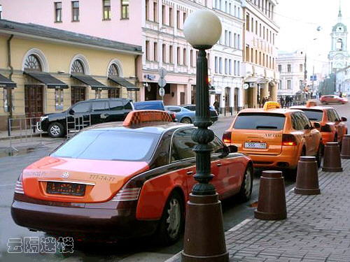 Taxi in Dubai: MW 745, Mercedes-Benz 600, Mercedes-Benz E240 Wagon, Porsche Cayenne, Porsche GTS, Toyota RAV4, Lamborghini