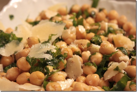Insalata di ceci, rucola e grana