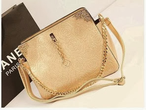 9834 GOLD - 220 RIBU - Material PU Leather Bottom Width 44.5 Cm Height 24 Cm Thickness 12.5 Cm Handle 18 Cm Strap Adjustable Weight 0.69