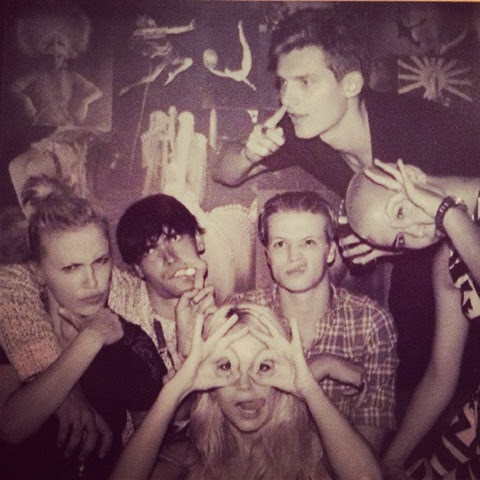 998468_551313051584177_70537714_n 998468_551313051584177_70537714_n