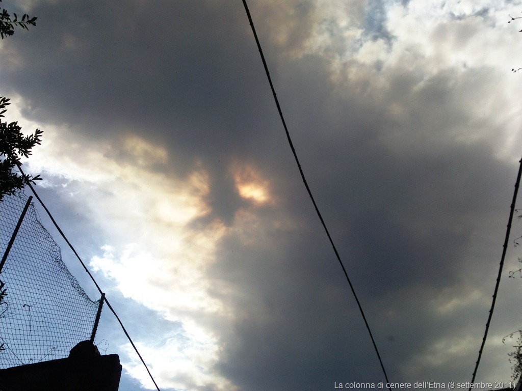 [Eruzione%2520Etna%25208%2520settembre%25202011%255B16%255D.jpg]