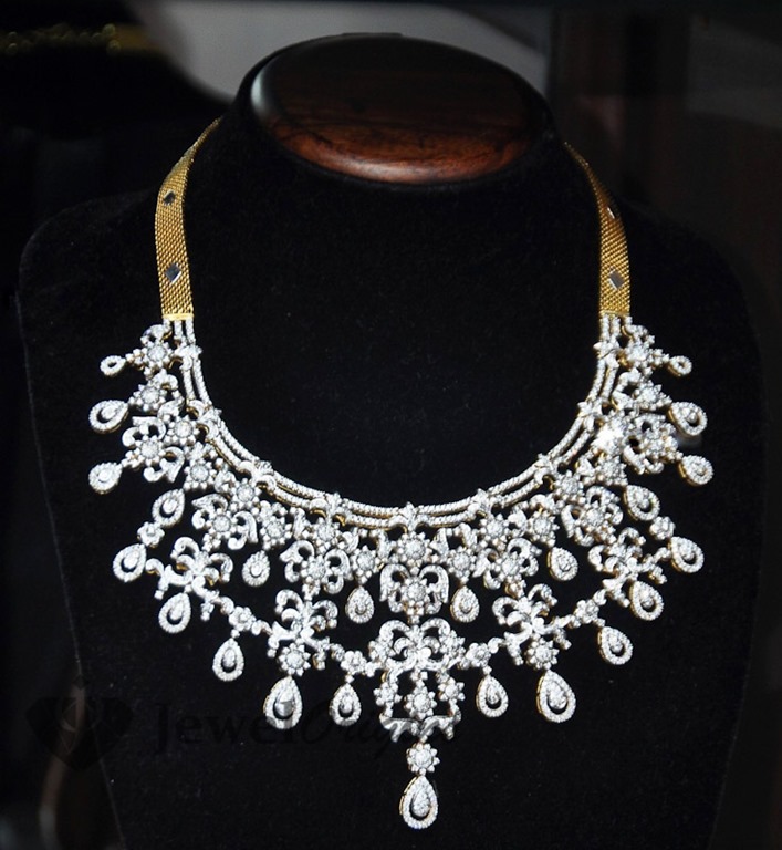 [Diamond_Necklace%2520%25284%2529%255B4%255D.jpg]