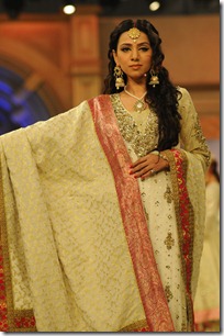 Obaid-Sheikh-at-Bridal-Couture-Week-2012-Mastitime247