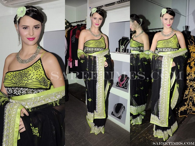 [Azeem_Khan_Designer_Sari%255B3%255D.jpg]
