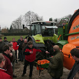 Handigheidjes worden gedemonstreerd op het gebied van veiligheid en efficientie. Machines van tegenwoordig zijn wel doordacht en prachtig afgewerkt.