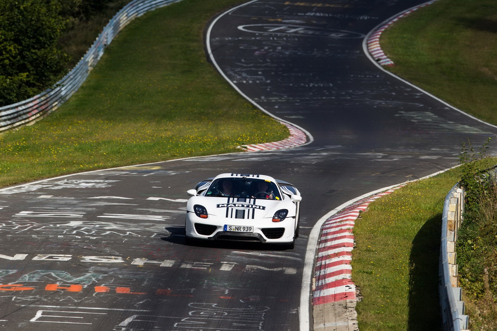 [Porsche-918-Spyder-Ring-11%255B2%255D%255B2%255D.jpg]