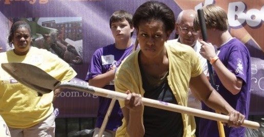 [mo%2520shovel%2520jello%255B6%255D.jpg]