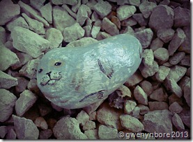 gwenynbore_seal gwenynbore_seal