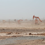 Route de Trufan - Champs de puits de pétrole