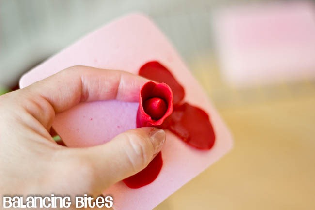 [How-to-make-gum-paste-roses-75.jpg]