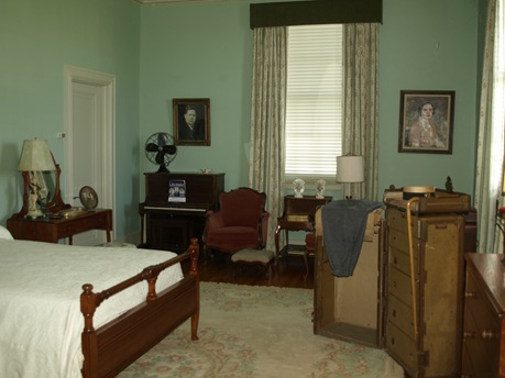 [_C0800792.jpg]
