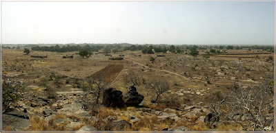 Concessions autour du village de Tansarga à la frontière du Burkina Faso