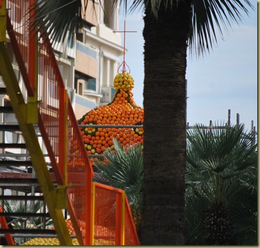 Menton - prepaing for Lemon Festival 1