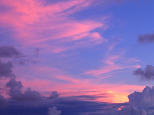 [stockvault-beautiful-sky-and-cloud-formation109990%255B3%255D.jpg]