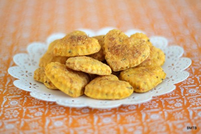 Cheese and Carrot Crackers by Baking Makes Things Better (3)