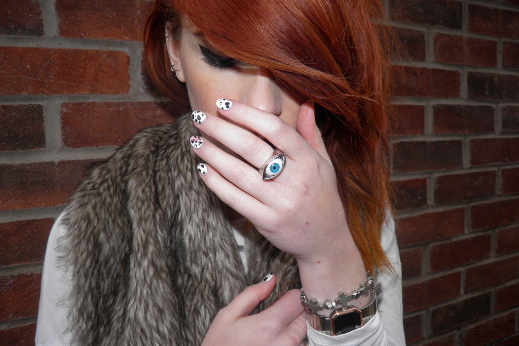 [ASOS%2520EYE%2520RING%255B5%255D.jpg]