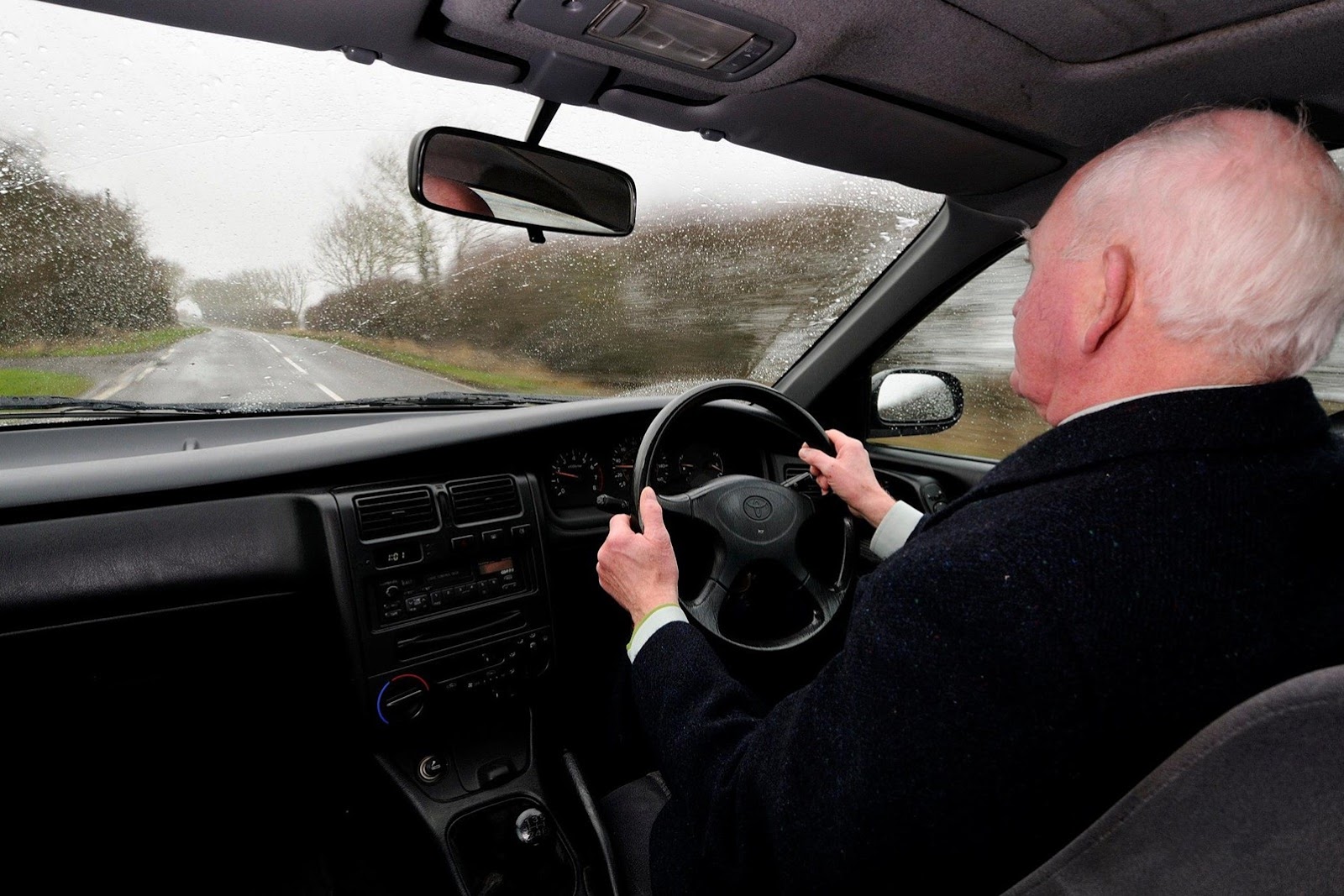 [Toyota-Carina-E-UK-4%255B2%255D.jpg]