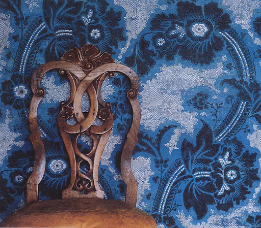 English wallpaper: bold color and scale and a pattern that matches the fine baroque side chair.