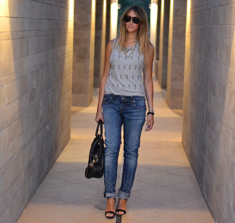 Primark, Shopping, Primark Shoes, Givenchy Bag, Givenchy Bugatti Bag, Cross Necklace, Sky Line, Chanel Nailpolish, Chanel Sky Line, True Religion Jeans, True Religion, Fashion Blogger, Italian Fashion Bloggers, Boyfriend Jeans, Primark Tshirt