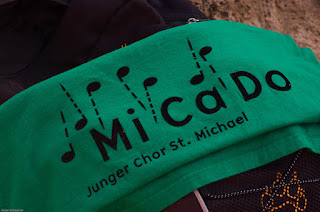 MiCaDo-Chor Wermelskirchen beim Brücken bauen 2009-09-26