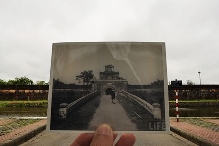 Lạ & Cười - Việt Nam 'xưa và nay' qua bộ ảnh lồng trong ảnh (Hình 40).