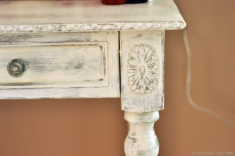 [Close-up-end-table%255B3%255D.jpg]