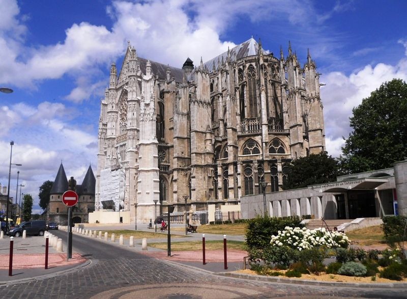 [Katedral-Beauvais3.jpg]