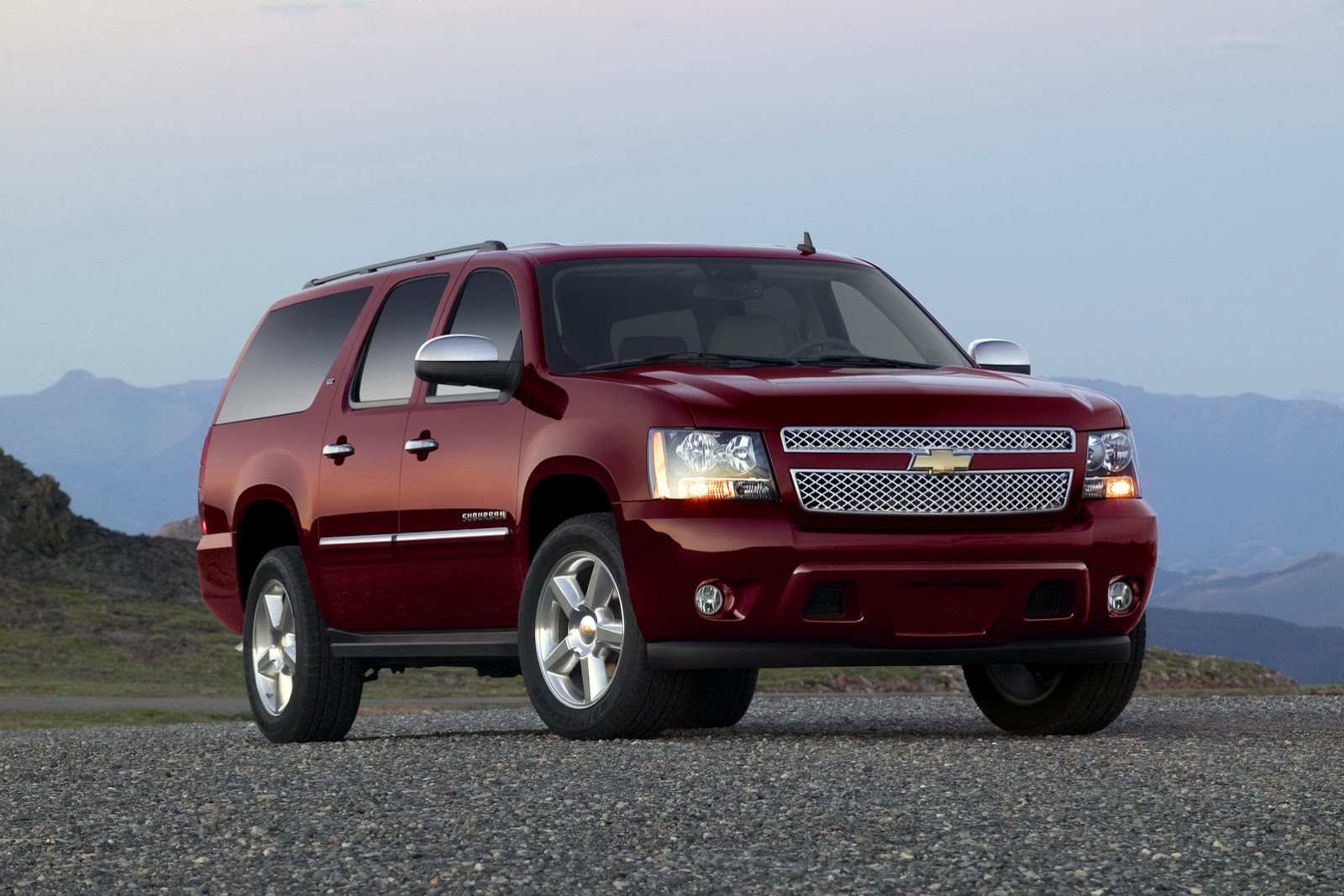 [2013-Chevrolet-Suburban-004%255B2%255D.jpg]