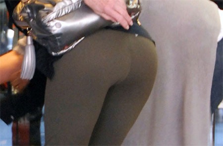 [20110920-Jane_Fonda_Tight_Pants_Ass%255B5%255D.jpg]