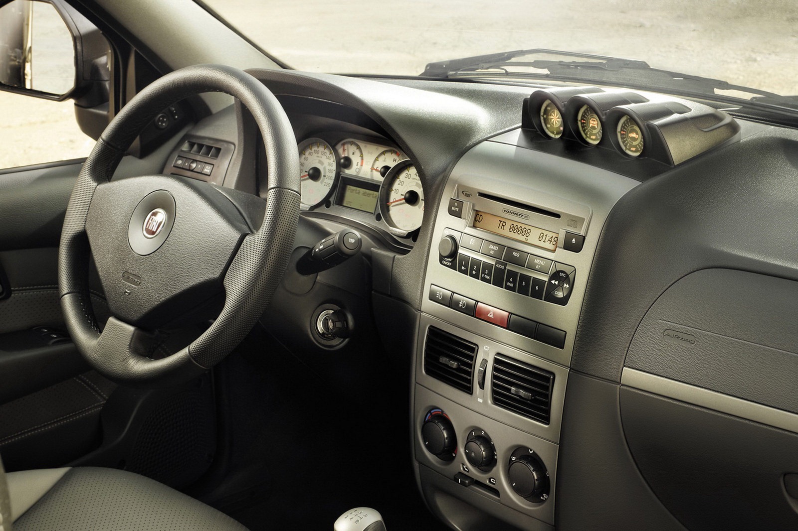[2012-Fiat-Strada-17%255B2%255D%255B2%255D.jpg]