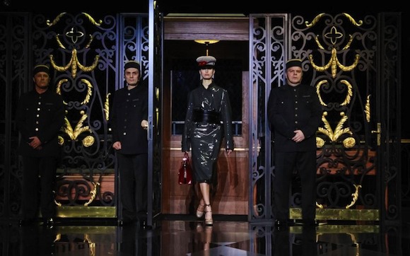 [louisvuittonfallwinter2011show5.jpg]