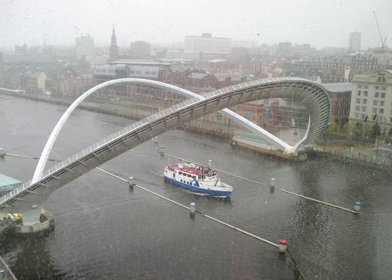 gateshead-millennium-bridge-4