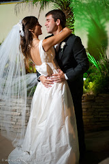 Album (digital) de fotos de Sabrina+Guilherme. Fotografias digitais da fotógrafa e video maker de casamento Mair Lopes, do Rio de Janeiro, RJ, que faz fotos de casamento (fotografia de casamento), fotos de 15 anos (fotografia de 15 anos), ensaios fotográficos, vídeo de casamento (filmagem de casamento), vídeo institucional, vídeo de 15 anos (filmagem de 15 anos) seguindo o estilo do fotojornalismo e do videojornalismo de eventos sociais. Atua no Rio de Janeiro, bem como outras cidades do Rio de Janeiro, tais como Niterói, Petrópolis, Teresópolis, Região dos Lagos, Cabo Frio, Búzios, entre outras. fotos casamento de para rio 15 anos janeiro noivas casamentos foto noiva festas fotógrafos eventos festa noivos video aniversário
