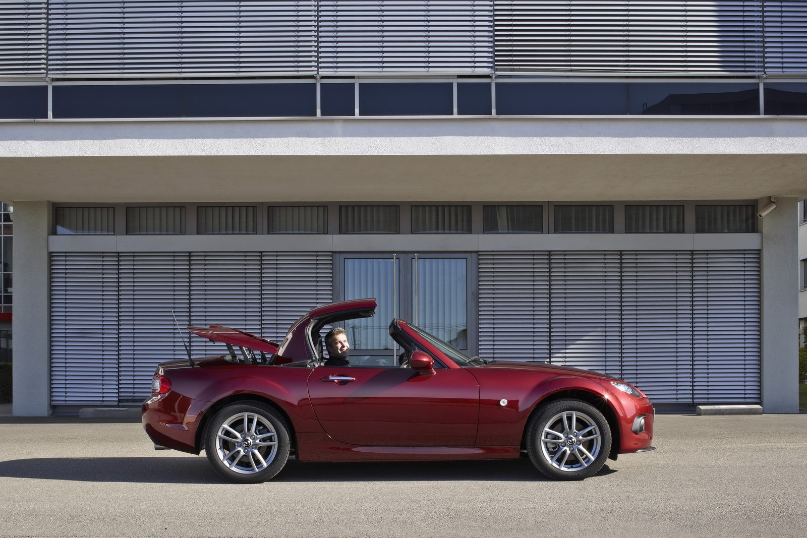 [Mazda-MX-5-Facelift-2012-57%255B2%255D.jpg]