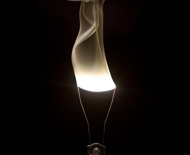 [burning-light-bulb-filament-614x500%255B5%255D.jpg]