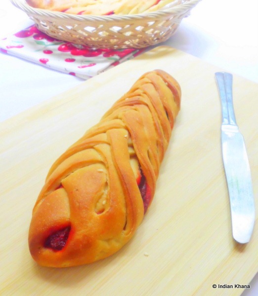 [beetroot-pesto-braided-bread-recipe4.jpg]