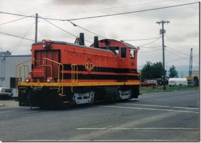 03 Portland & Western SW1200m #1202 in the Rainier Days in the Park Parade on July 11, 1998