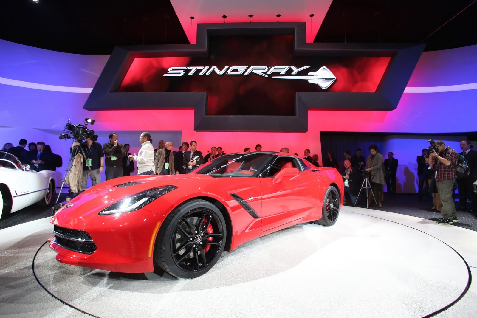 [Corvette-Stingray-C719%255B2%255D.jpg]