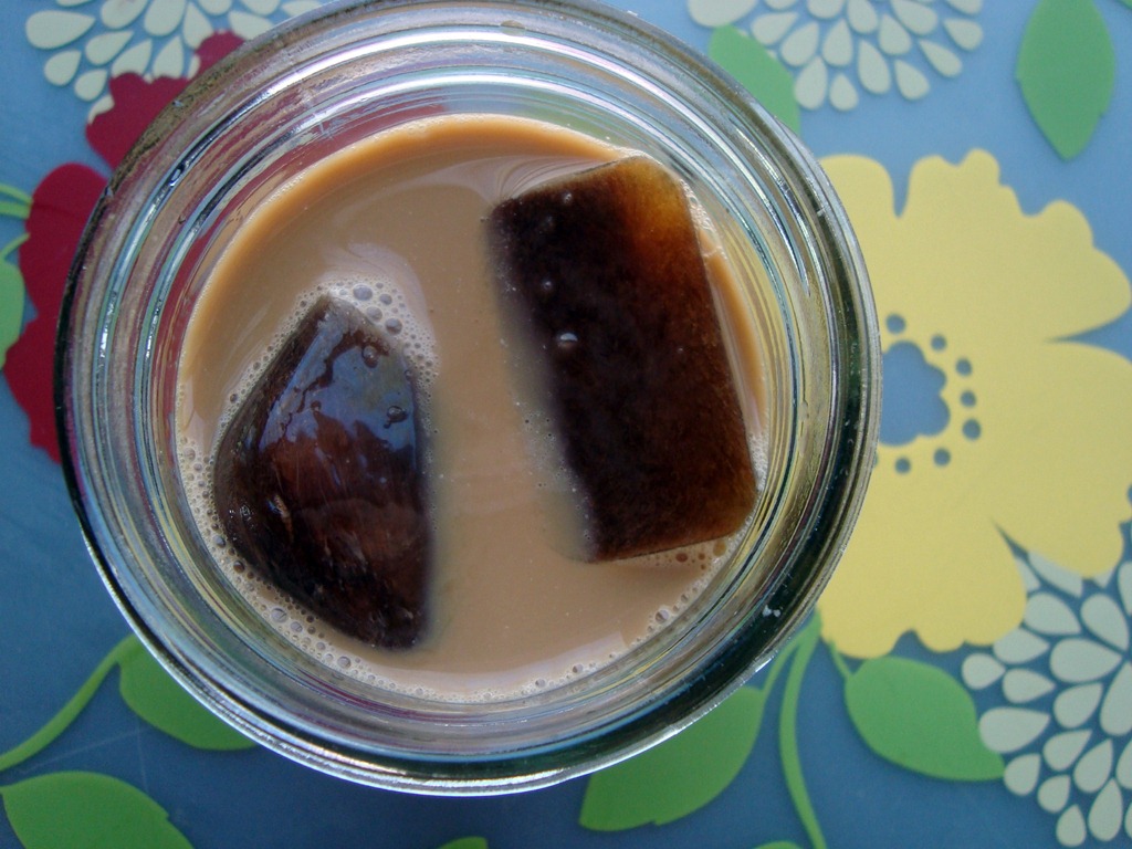 [iced%2520coffee%255B3%255D.jpg]