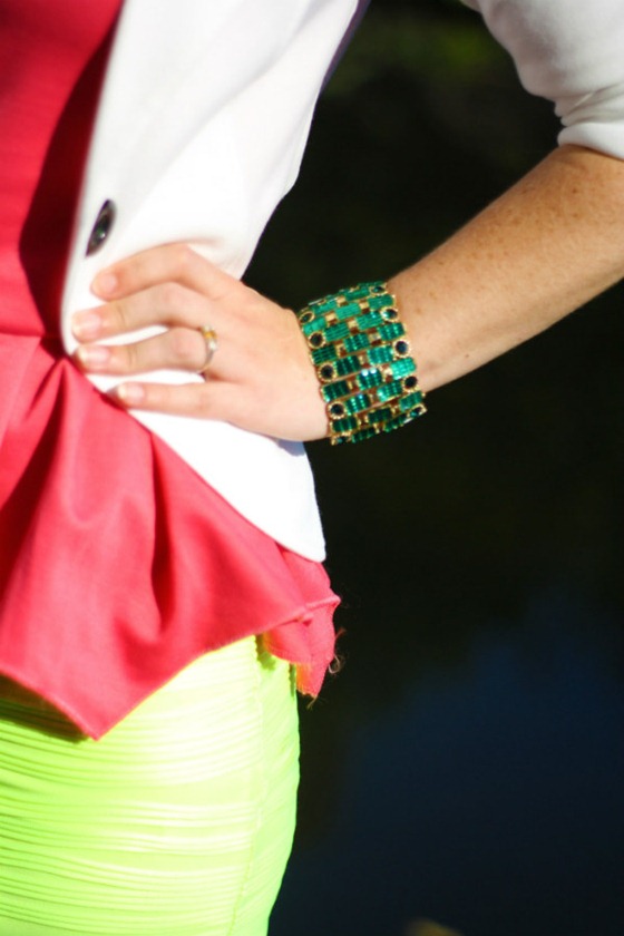 [OOTD%2520Neon%2520Yellow%2520%2526%2520Coral%2520-%2520Elegant%2520Colour%2520Blocking%2520%25284%2529%255B3%255D.jpg&description=OOTD: Elegant Neon Yellow X Coral Combo')]