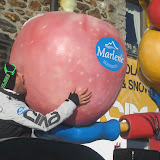 Für einen super Lehrer einen super Apfel aus Südtirol<br />
Per un grande maestro una grande mela dell' Alto Adige<br />
For a great instructor a great apple from Southtyrol